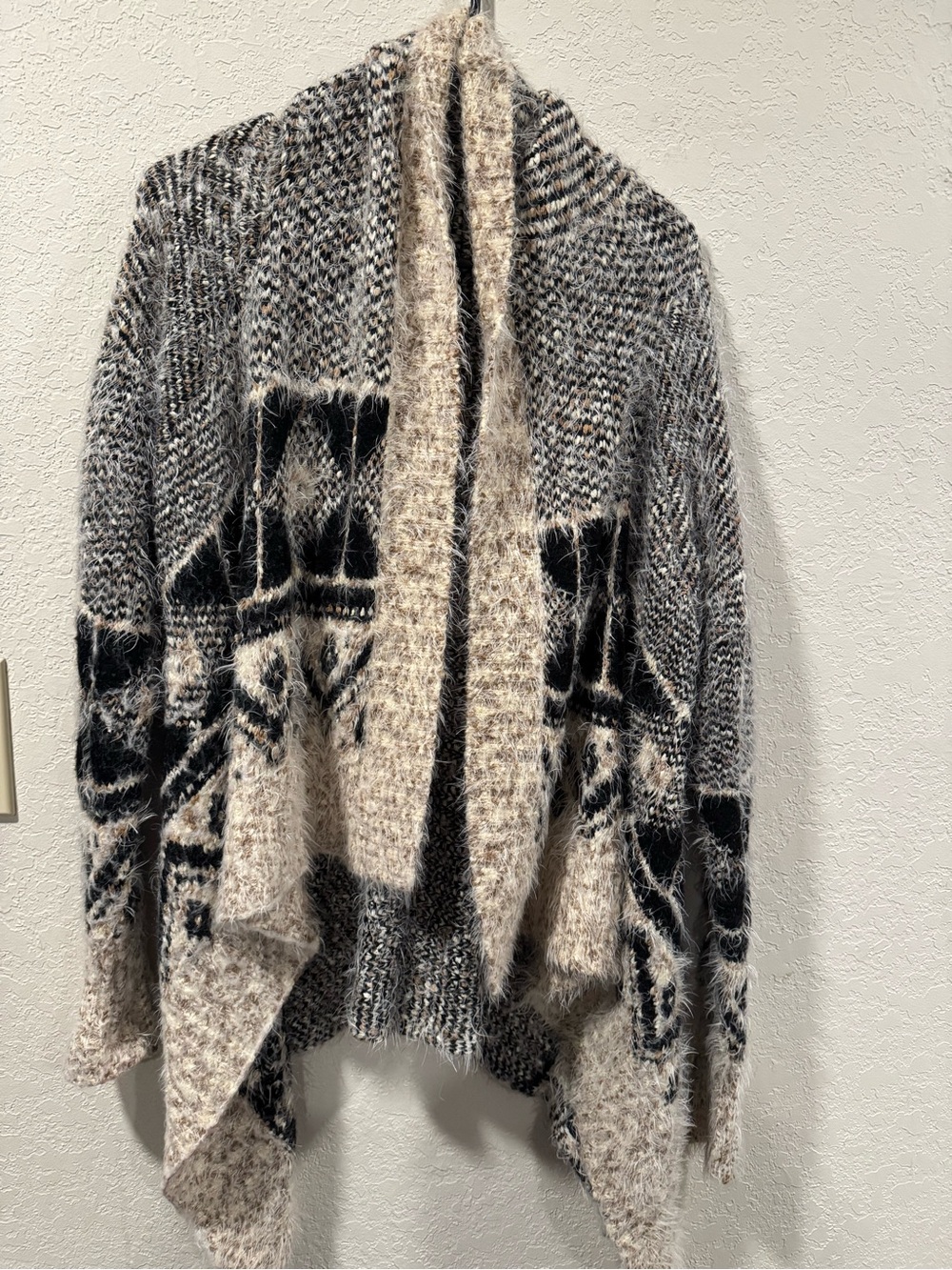 i jeans by Buffalo Open-Front knit soft Cardigan in Black and Cream